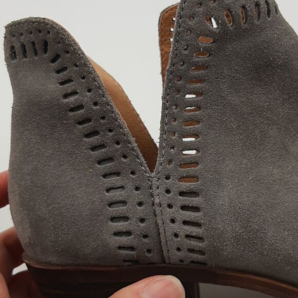 𝅺lucky BRAND Gray Cut-Out Laser Cut Ankle Booties Size 7.5/38 - Picture 10 of 11